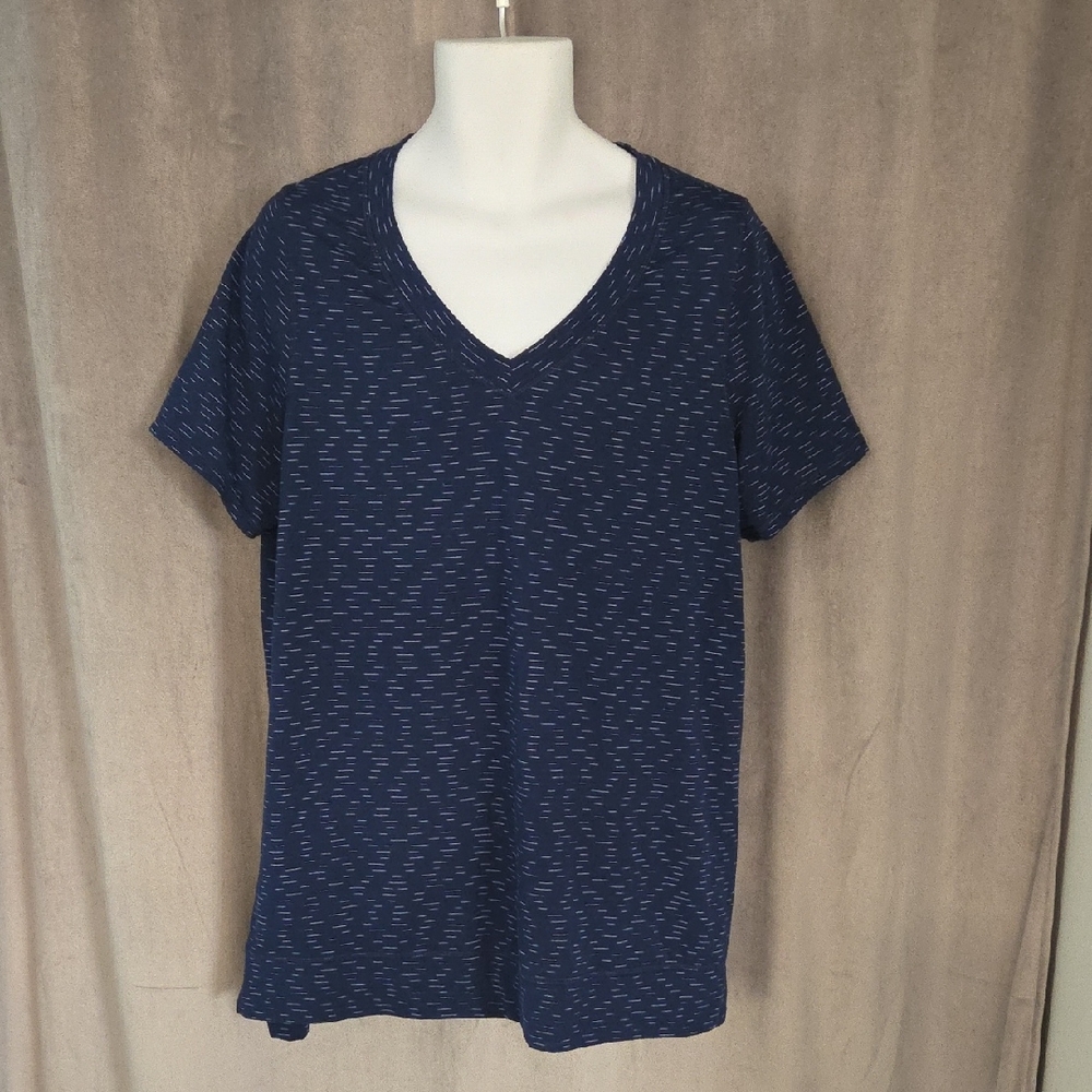 Nola 1x Navy Patterned V-Neck Tee